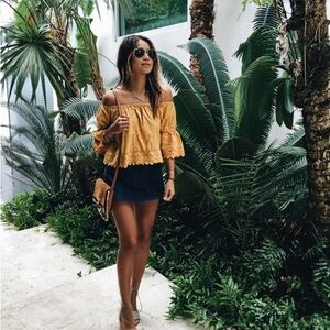 Tularosa Stella Off Shoulder Top NWT sz M